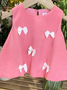 SHEIN LMoss Kids LMoss 2 Stücke Baby-Mädchen-Set: Einfarbiges, gewebtes, ärmelloses Oberteil und gewebte Shorts mit floralen Rüschen, süßes passendes Outfit, Sommer, dreidimensionale Schleife