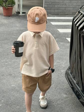 SHEIN 1 件装年轻男孩休闲学院风时尚百搭柔软宽松韩版短袖 Polo 衫，采用纹理面料，适合春、夏、秋季日常穿着、运动、郊游、校园、聚会、节日、摄影