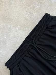 SHEIN 2 pièces/Set T-shirt rose et shorts noirs mode pour garçons adolescents, tenue décontractée