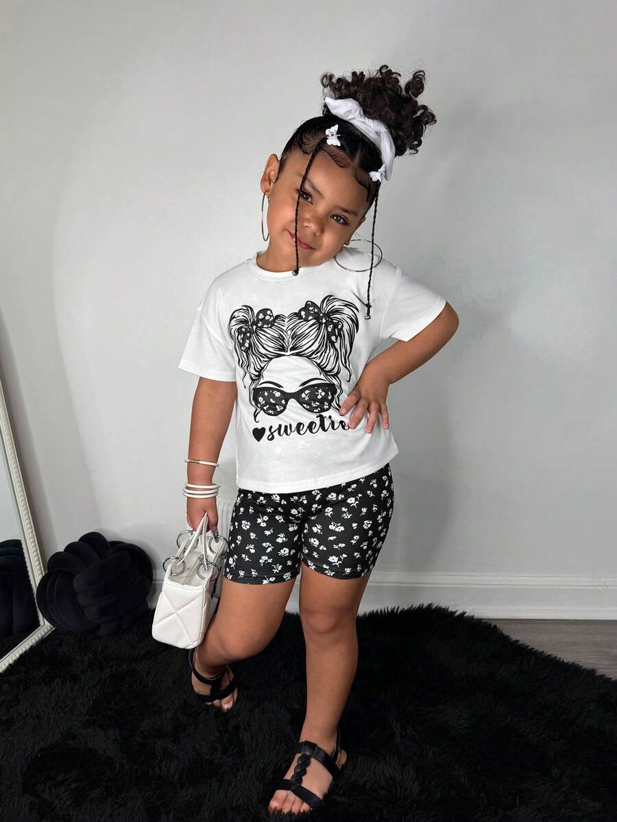 年轻女孩街头时尚针织圆领短袖上衣和碎花短裤或紧身裤两件套服装 - 黑與白 - 查看 1