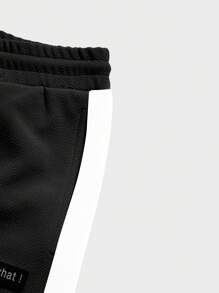 Manfinity BRENVOR 2 Pieces Men Casual Knit Side Tape Patchwork Fitted Crew Neck Tee & Drawstring Waist Jogger Pants Set Summer Outfit, Suitable For Daily Wear - Black and White - View 4