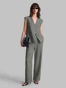 Ontre 2025 Summer New Grey Wide Shoulder Double Lip Pocket Design Front Closure Sleeveless Jacket For Women, Business Casual Daily Commute Elegant Beachwear For Wedding Guests, Country Music Concerts, Brunch, Airport, 90s Retro Stockholm, American Independence Day