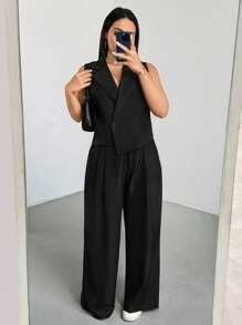 Auralis Ensemble deux pièces pour femmes grandes tailles, printemps et été, mode décontractée et confortable. Top slim noir de base pour la vie quotidienne et pantalon à jambes dénudées. Style minimaliste, style vieille fortune, tenue de bureau, ensemble pantalon, tenue décontractée femme, tailleur courbe, été européen, ensemble blazer