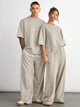 Manfinity INSISELF 2 Stück Herren Set mit weiter Fledermausärmel Rundhals Kurzarm T-Shirt und mittelhoher Schnürung gerade geschnittener Hose, Sommeroutfit