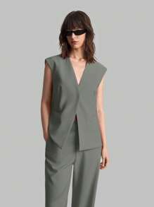 Ontre 2025 Summer New Grey Wide Shoulder Double Lip Pocket Design Front Closure Sleeveless Jacket For Women, Business Casual Daily Commute Elegant Beachwear For Wedding Guests, Country Music Concerts, Brunch, Airport, 90s Retro Stockholm, American Independence Day