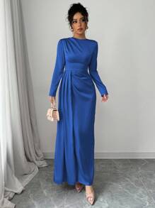 Elenzga Vestido largo de satén liso con hombro fruncido, manga larga, abertura lateral y diseño elegante para fiesta - Atuendo de mujer