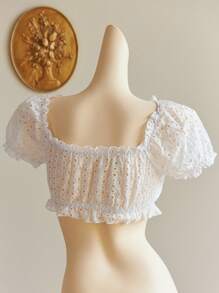 Sunnyshic 白色刺绣蕾丝镂空面料短款可爱露肩荷叶边超短上衣 - 白色 - 查看 2