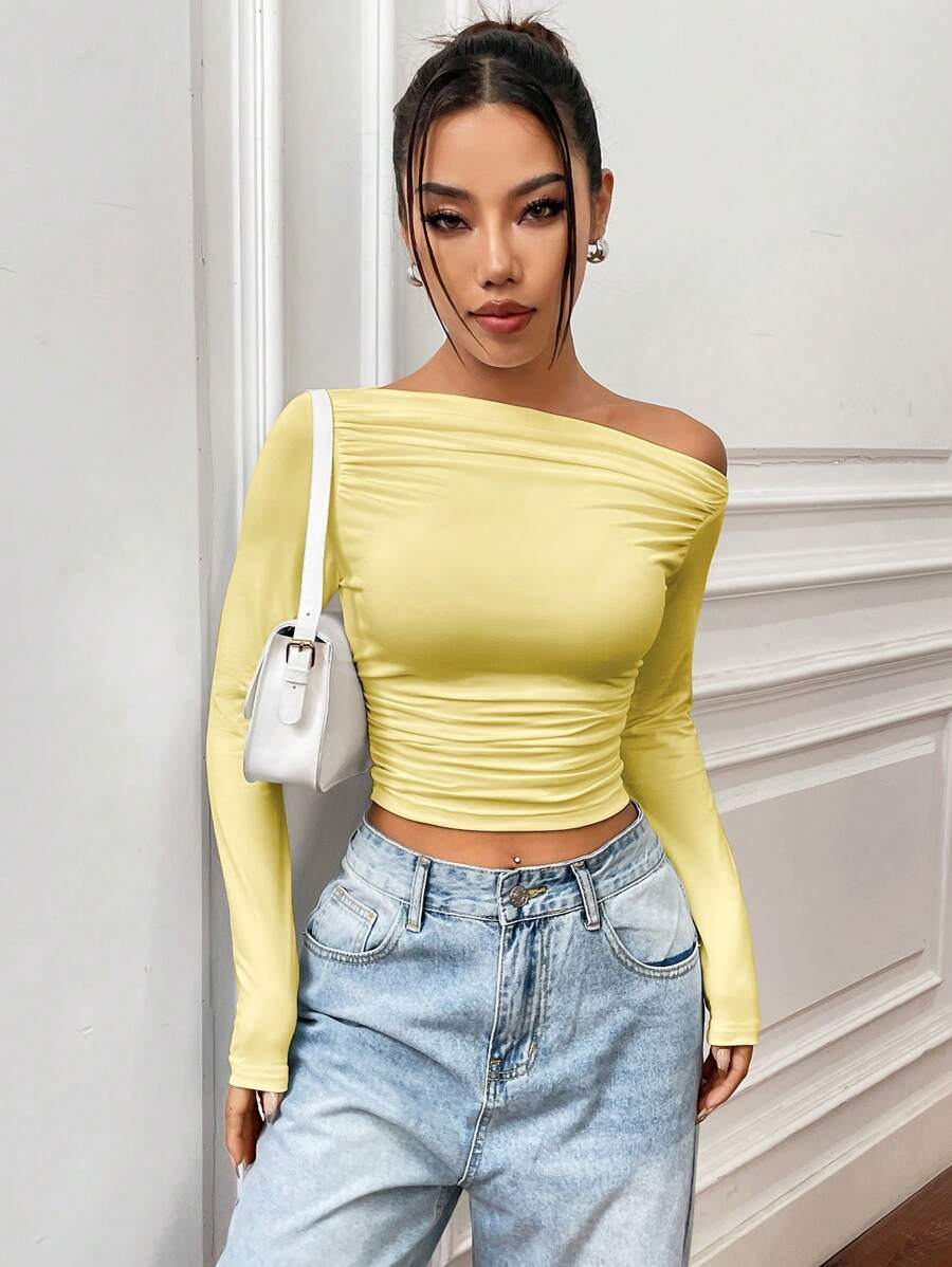 SHEIN Unity Casual Solid Color Asymmetric Neck Ruched Slim Crop Top - Yellow - View 1