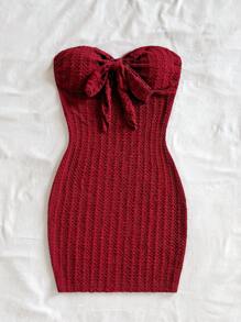 Soleia Robe tube ajustée blanche à taille nouée, texture asymétrique, style décontracté pour les vacances