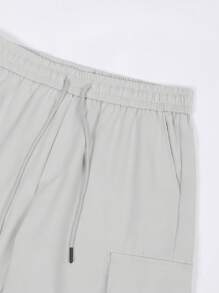 Manfinity Homme 新款男士多口袋休闲工装短裤，时尚百搭，时尚及膝工装短裤 - 淺灰色 - 查看 5