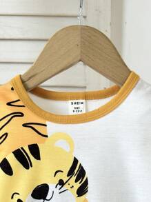 Conjunto de 2 piezas para niño pequeño de verano: Camiseta de punto con estampado de tigre lindo + Conjunto de pantalones cortos, adecuado para uso diario y actividades al aire libre