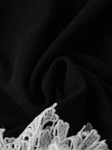 SHEIN CURVE+ Plus Size Color Block Lace Trim Skirt