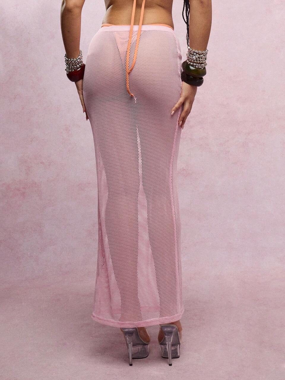 SUMWON WOMEN ピンクのフィッシュネットシースルーメッシュドローストリングマキシスカート