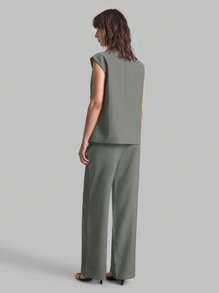 Ontre 2025 Summer New Grey Wide Shoulder Double Lip Pocket Design Front Closure Sleeveless Jacket For Women, Business Casual Daily Commute Elegant Beachwear For Wedding Guests, Country Music Concerts, Brunch, Airport, 90s Retro Stockholm, American Independence Day
