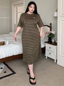 Dazy Plus Vestido Oversize de manga larga con cuello redondo y rayas