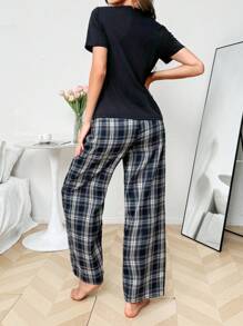 SHEIN 大 U 领装饰短袖上衣和休闲贴片印花裤睡衣套装 - 黑色 - 查看 3