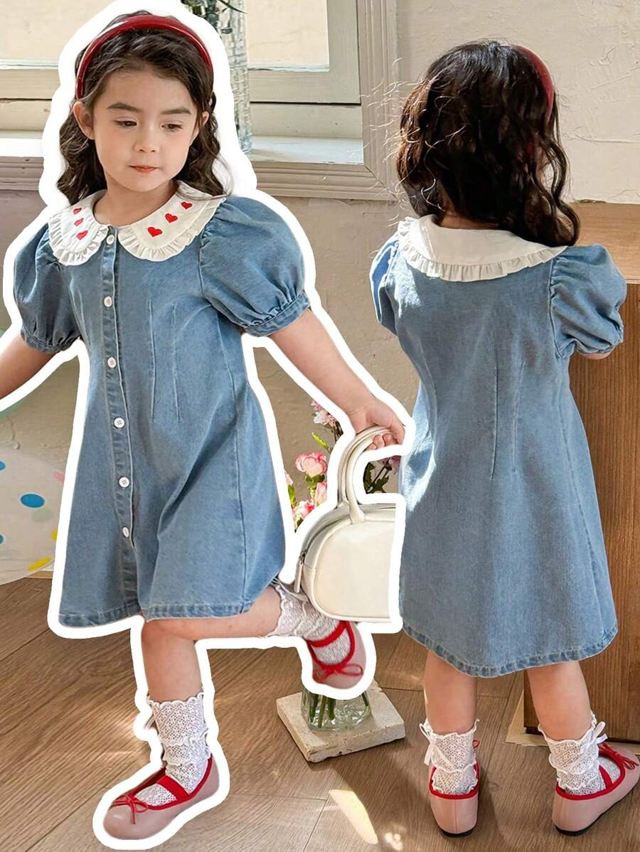 SHEIN Genkimix Kids 少女心彼得潘领短款泡泡袖单排扣休闲牛仔连衣裙 - 中等水洗藍 - 查看 1