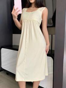 DAZY Váy ngủ trễ vai phối nút thêu ren ngọt ngào cho nữ - Màu be - Xem 5