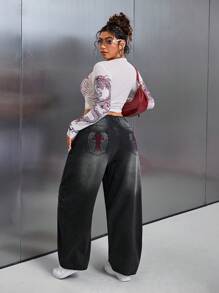 SHEIN ICON Plus Size Fashion Versatile Washed Non-Stretch Cross & Wing Embellished Denim Jeans - Dark Grey - View 2