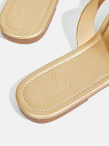 CUCCOO TILAWA Women's Simple Practical Flat Sandals - Gold - View 4