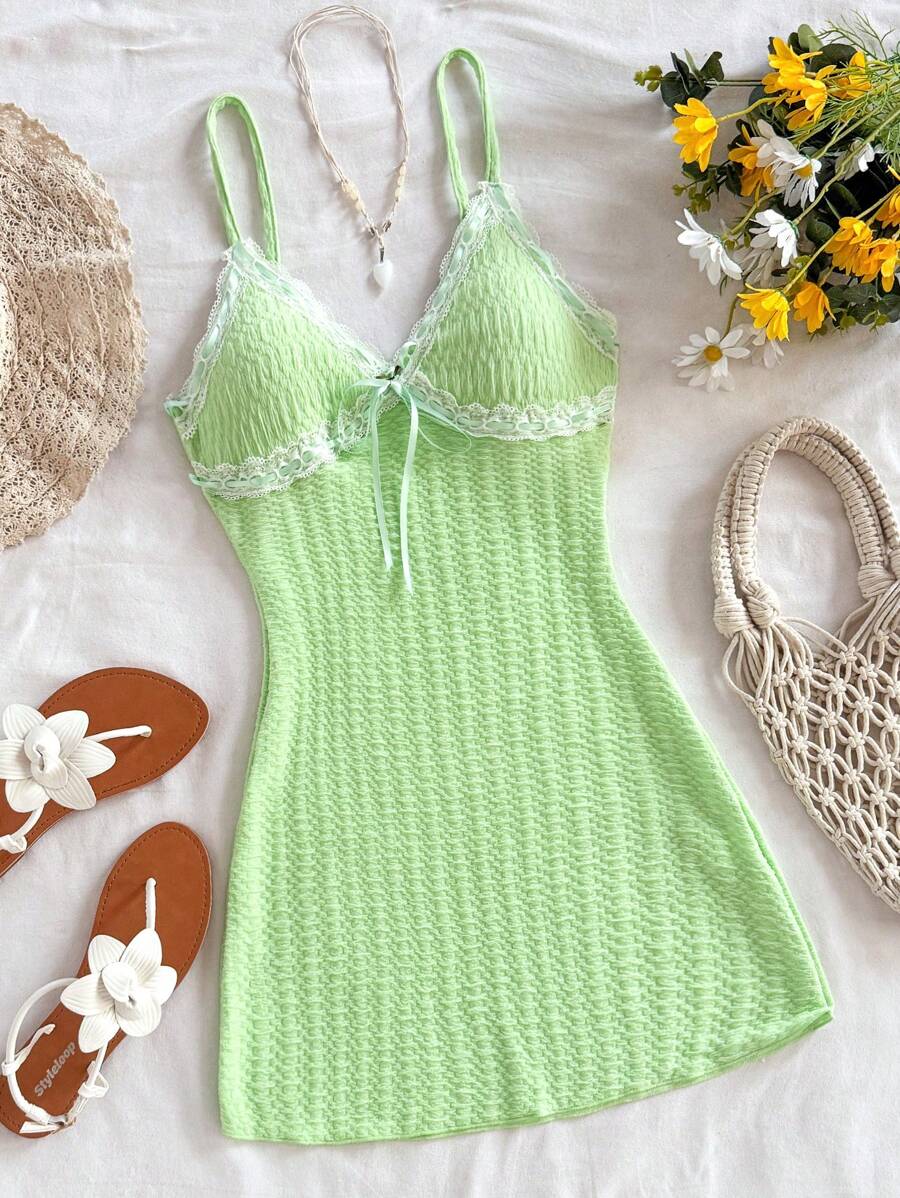 Soleia V-Ausschnitt Farbblock Rüschen Trim Figurbetontes Schleifen Dekor Camisole Kleid - Grün - Übersicht 1