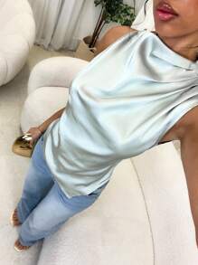 Glamine Blusa in raso finitura satinata color verde salvia con dettagli plissettati, elegante per primavera/estate, resort, invito a matrimonio, pendolarismo semplice, laurea, estate
