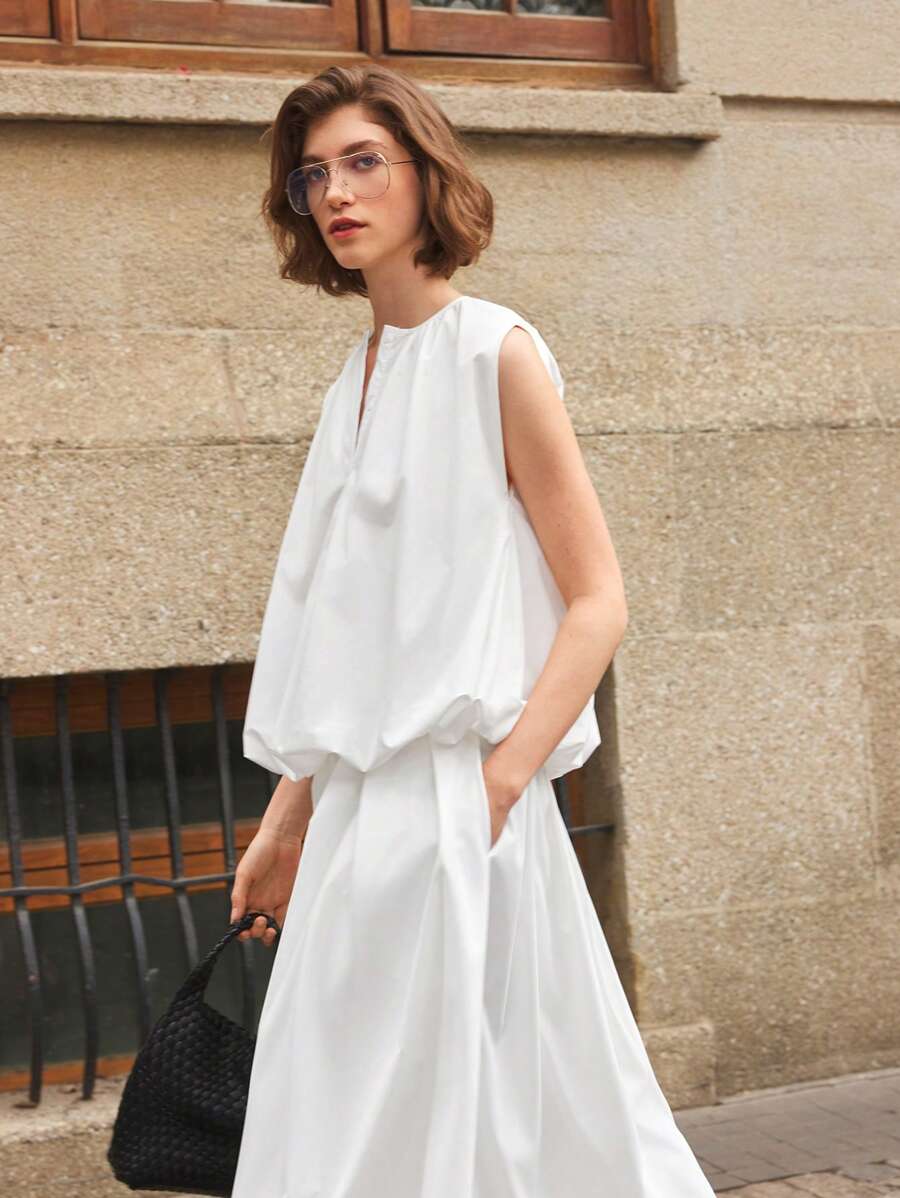 Ontre 2026春夏女士宽松无袖衬衫，梭织面料，纯白色，圆领，休闲宽松夏季上衣，褶皱口袋设计细节，优雅百搭，适合度假、海滩、音乐节、教师、商务休闲等场合，春夏皆宜。 - 白色 - 查看 1