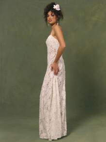 MUSERA 细吊带花卉蕾丝修身连衣裙，飘逸波西米亚风，优雅长款连衣裙，适合伊比沙岛春夏度假、海滩婚礼、单身派对、告别单身派对等场合。 - 奶油色 - 查看 4