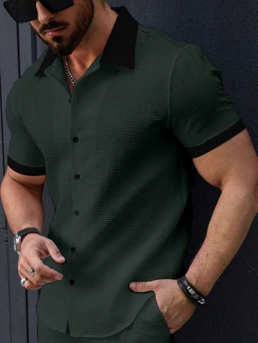 Manfinity Homme 男士休闲拼色短袖衬衫，夏季 - 墨綠色 - 查看 1