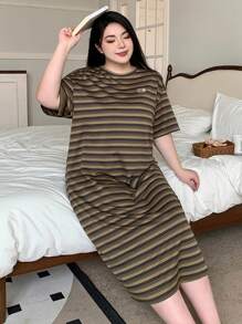 Dazy Plus Vestido Oversize de manga larga con cuello redondo y rayas