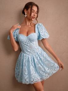 Savoree Vestido de verano romántico y elegante para mujeres con mangas abullonadas, diseño de tórax calado en forma de corazón, detalle de cintura anudada, bajo con volantes, atuendo ideal para festivales, salidas y vacaciones