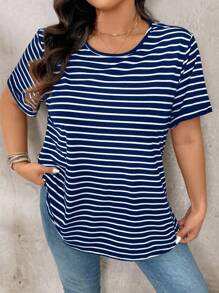 SHEIN LUNE Camiseta casual de manga curta com estampa listrada, gola redonda, para uso diário, outono, viagem e aeroporto, Plus Size - Azul Marinho - Visão 6