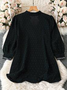 EMERY ROSE 大码常规休闲春夏领 3/4 袖刺绣绒球装饰衬衫，适合度假穿着