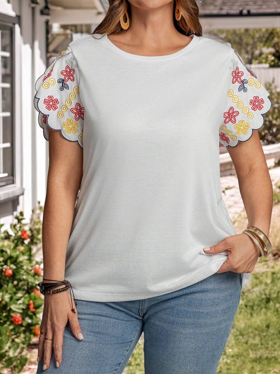 EMERY ROSE Plus Size Women Floral Embroidered Round Neck Short Sleeve Casual T-Shirt