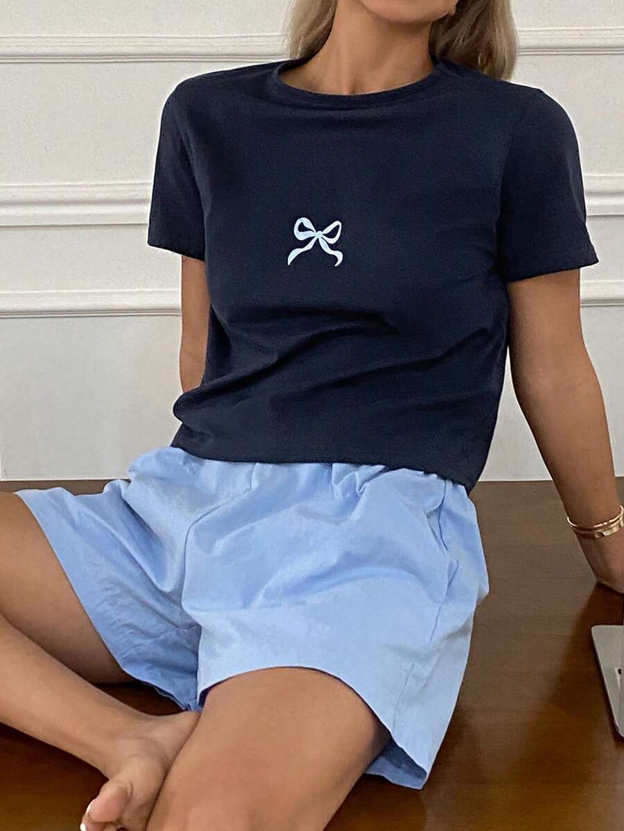 Livesso Bộ đồ ngủ áo thun ngắn in nơ dễ thương & quần short màu trơn cho nữ - Màu xanh hải quân - Xem 1