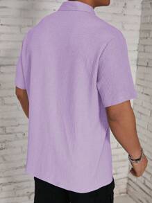 Manfinity Homme Camisa casual de manga corta de unicolor y textura para hombre en verano - Púrpura malva - Ver 2