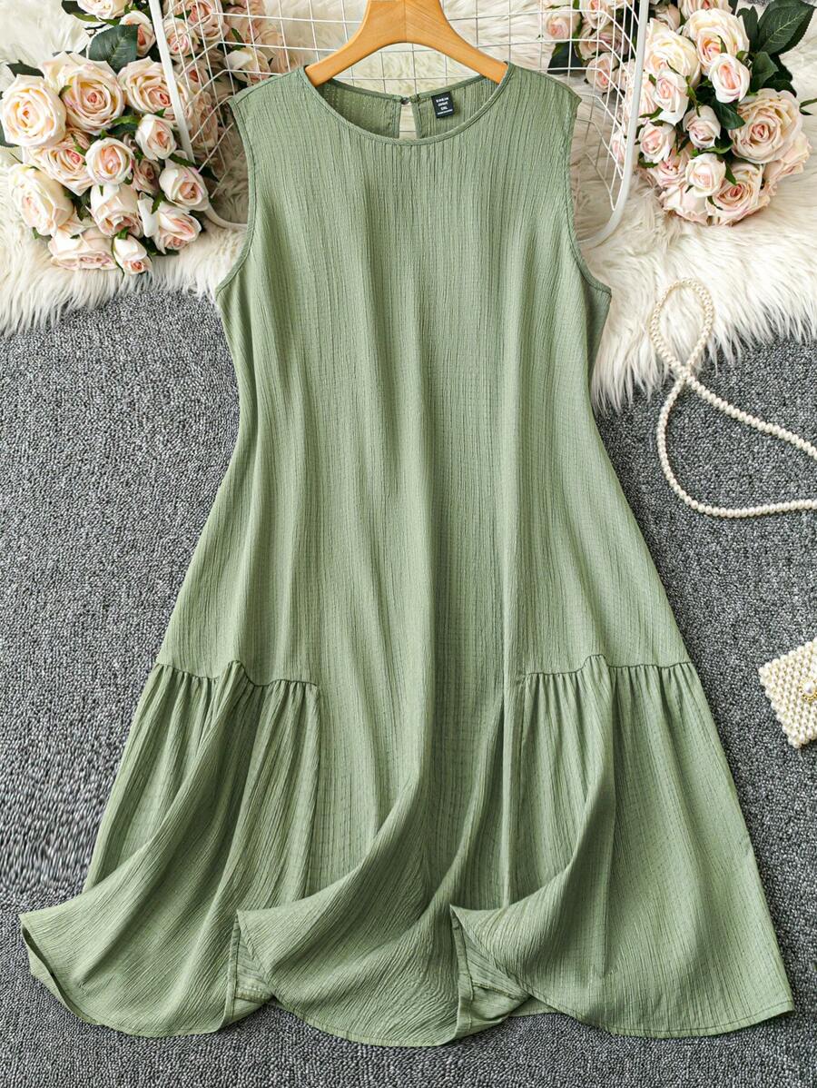 SHEIN Essnce Vestido corto sin mangas de tela con textura verde, elegante y cómodo, de uso diario y versátil, para mujer de talla grande, ideal para primavera y verano, ropa bohemia, atuendos de vacaciones, vestido verde salvia, atuendo para té, estilo europeo de verano, atuendos para brunch para mujer