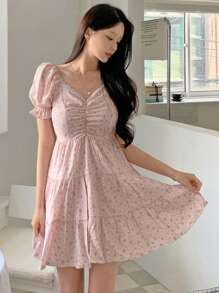 DAZY 女士V领短袖收腰连衣裙、挤奶女工连衣裙、荷叶边 - 粉色 - 查看 6