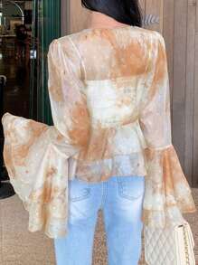 DAZY 1 Stück Damen Bluse mit Blume Muster, Rüschensaum und weiten Ärmeln, eleganter Urlaubsstil für den Sommer, Langarmoberteil