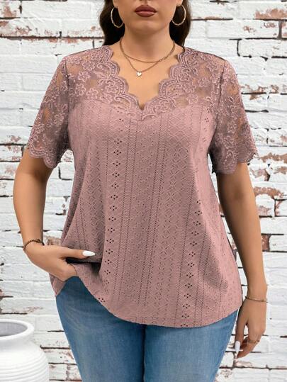 SHEIN Clasi Camiseta de manga corta casual de talla grande con parches de encaje en color liso