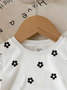 SHEIN Baby Girl Casual Polka Dot & Flower Print Short Sleeve Crew Neck Top, Suitable For Summer