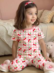 SHEIN 2 件装少女格子粉色可爱樱桃印花卡通图案短袖 T 恤和裤子睡衣套装，贴身休闲家居服，春夏 - 彩色 - 查看 1