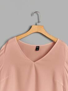 SHEIN Clasi Plus Size Solid Color V-Neck Short Sleeve Shirt, High Low - Pink - View 3