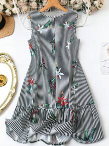 SHEIN LUNE Plus-Size Summer Plaid Sleeveless Crew Neck Casual Holiday Boho Dress For Women Women Summer Clothes Black And White Stripes Foral Boho Women Clothing Renaissance Fair Dress - Black - View 2