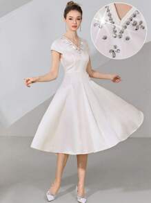 Modelyn Elegant & Glamorous Rhinestone Collar Mid-Length Dress For Women - Apricot - View 3