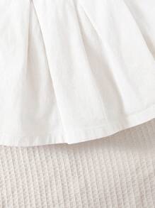 SHEIN 2 件套小女孩时尚领上衣 + 褶皱牛仔裙套装 - 白色 - 查看 7