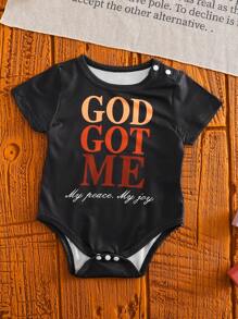 3pcs Baby Boy Summer Outfit Set: Solid Color Knit Fabric Elastic Romper With Round Neck Short Sleeves, Joyful English Letter Contrast Color Signature Print, Minimalist Sunlight Design, Casual And Comfortable For Outdoor, Home, And Sports Wear