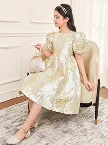 SHEIN Vestido de punto de manga corta con cuello redondo y estampado jacquard para niñas preadolescentes de estilo casual