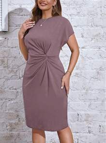 SHEIN Essnce Plus Size Plain Short Sleeve Round Neck Casual Dress, Suitable For Summer