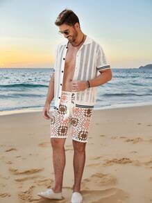 Manfinity RSRT Men's Vacation Casual Contrast Color Hollow Out Knit Shorts Crochet Beach Shorts Men Swim Trunks